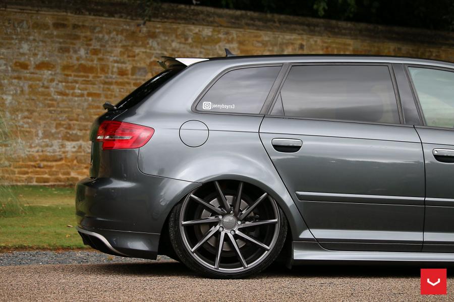 Детали экстерьера Audi RS3 Sportback on Vossen Wheels (CVT) 2017 года  (фото 17 из 28)